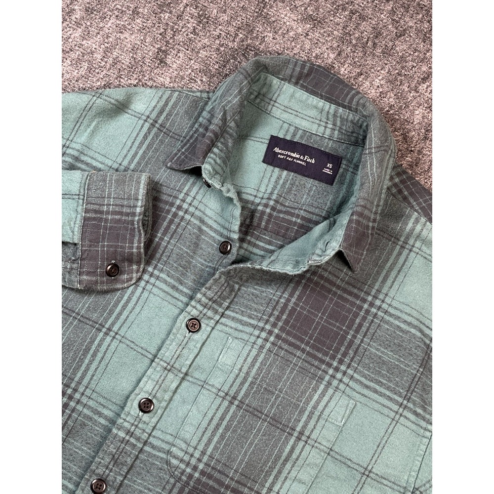 Abercrombie &‎ Fitch Size Medium Women Green Plaid Flannel Shirt Soft